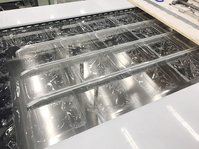 醫療成卷膜
